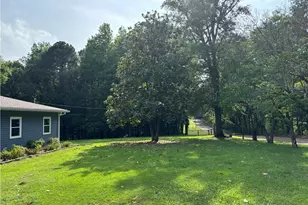 1402 Dewey St, Griffin, GA 30223 - Photo 4