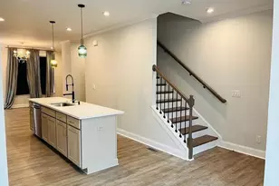 2635 Creekside Dr NW, Atlanta, GA 30318 - Photo 18