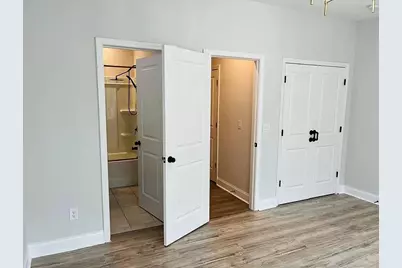 2635 Creekside Drive NW, Atlanta, GA 30318 - Photo 8