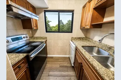 2545 Bradford Square NE, Atlanta, GA 30345 - Photo 12