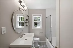 1347 Chalmette Dr NE, Atlanta, GA 30306 - Photo 18