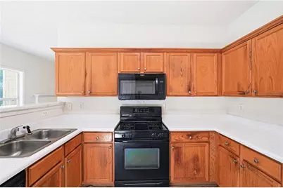2470 Miller Oaks Circle, Decatur, GA 30035 - Photo 10