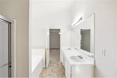 2470 Miller Oaks Circle, Decatur, GA 30035 - Photo 26