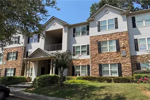 2102 Fairington Club Dr, Lithonia, GA 30038 - Photo 2