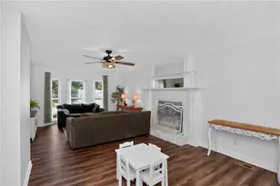 222 Valley Brook Dr, Woodstock, GA 30188 - Photo 6