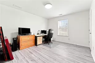 581 Marble Springs Rd, Lilburn, GA 30047 - Photo 20
