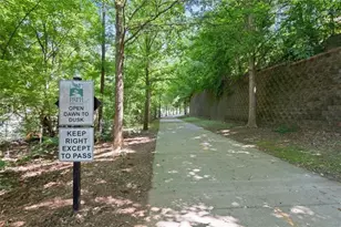 1910 Bay Line Ln NW, Atlanta, GA 30318 - Photo 36