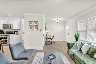 6005 Dolvin Ln, Buford, GA 30518 - Photo 10