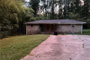 841 Larkin Ln, Mableton, GA 30126 - Photo 2