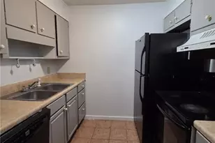 146 Plantation Cir, Clarkston, GA 30021 - Photo 6