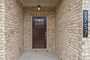 1757 Weatherbrook Cir, Lawrenceville, GA 30043 - Photo 2