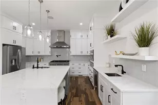 2014 Cambridge Ave, College Park, GA 30337 - Photo 8