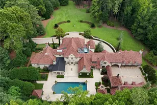 5375 Long Island Dr, Atlanta, GA 30327 - Photo 2