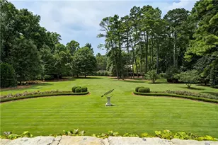 5375 Long Island Dr, Atlanta, GA 30327 - Photo 6