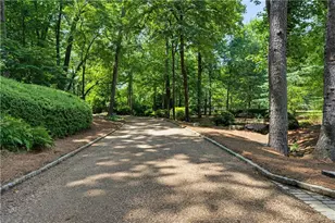 5375 Long Island Dr, Atlanta, GA 30327 - Photo 12