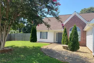 900 Harbins View Dr, Dacula, GA 30019 - Photo 4