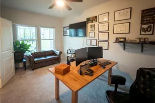 6960 Newcastle Ct, Fairburn, GA 30213 - Photo 4