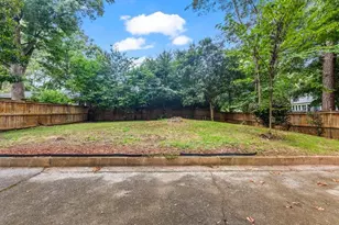 25 Lakeshore Dr, Avondale Estates, GA 30002 - Photo 14