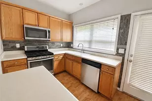 1560 Anna Ruby Ln, Kennesaw, GA 30152 - Photo 2