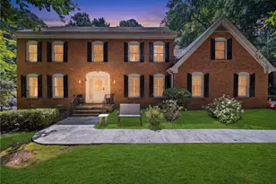 85 Shadow Lake Dr SW, Lilburn, GA 30047 - Photo 2