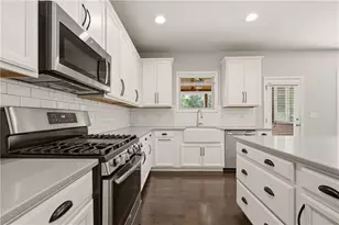 2228 Lakeview Bend Way, Buford, GA 30519 - Photo 14