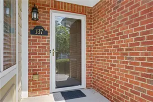 137 Vintage Club Circle, Marietta, GA 30066 - Photo 2