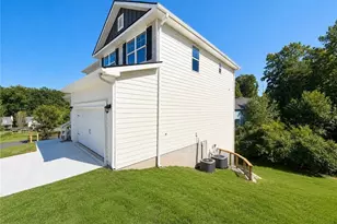 668 Bald Ridge Cir, Demorest, GA 30535 - Photo 2