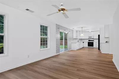 5785 Grove Place Crossing SW, Lilburn, GA 30047 - Photo 16