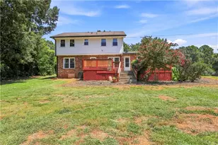 1741 Beauregard Dr SW, Lilburn, GA 30047 - Photo 26