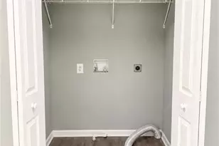 2001 Lois Pl NW, Atlanta, GA 30318 - Photo 12