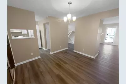 688 Stratford Green, Avondale Estates, GA 30002 - Photo 4