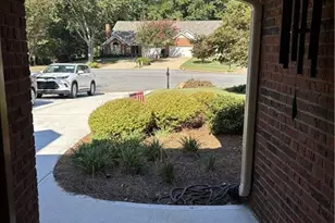 640 Brickleberry Ct, Roswell, GA 30075 - Photo 4