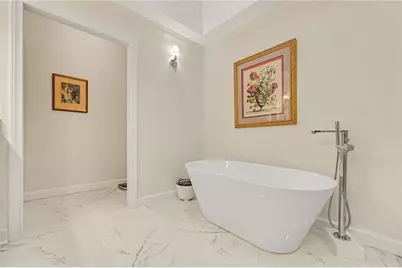 3685 Peachtree Road Northeast #16, Atlanta, GA 30319 - Photo 32