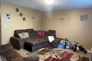 67 Princeton Glen Ct, Adairsville, GA 30103 - Photo 2