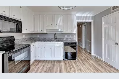 871 Lenox Oaks Circle NE, Atlanta, GA 30324 - Photo 10