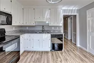 871 Lenox Oaks Cir NE, Atlanta, GA 30324 - Photo 10