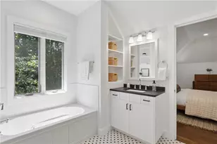 4036 Conway Valley Rd, Atlanta, GA 30327 - Photo 14