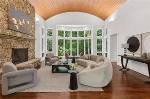 4036 Conway Valley Rd, Atlanta, GA 30327 - Photo 2