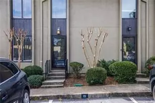 15 Ivy Square Northeast, Atlanta, GA 30342 - Photo 2