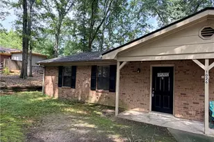 1026 Barn Oak Ct NE, Conyers, GA 30012 - Photo 2