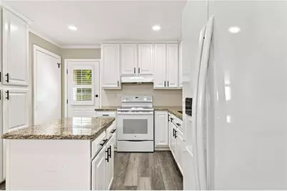 2586 Cherrywood Lane SW, Marietta, GA 30060 - Photo 10