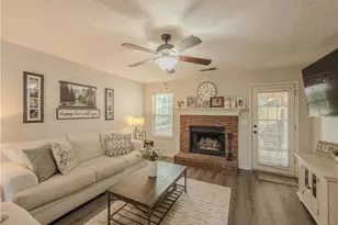 2990 Hampton Valley Dr, Loganville, GA 30052 - Photo 4