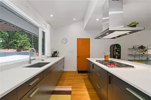 4351 Peachtree Dunwoody Rd NE, Atlanta, GA 30342 - Photo 28