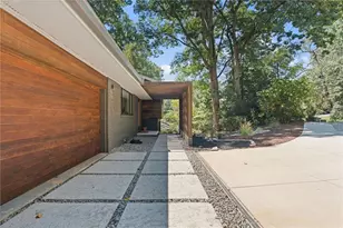 4351 Peachtree Dunwoody Rd NE, Atlanta, GA 30342 - Photo 2