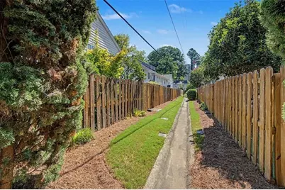 136 Peachtree Memorial Drive NW #RI 5, Atlanta, GA 30309 - Photo 30