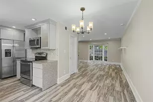 136 Peachtree Memorial Dr NW, Atlanta, GA 30309 - Photo 14
