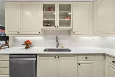 3636 Habersham Road NW #2404, Atlanta, GA 30305 - Photo 12