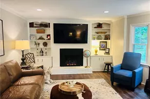 5434 Dunwoody Knoll Ct, Dunwoody, GA 30338 - Photo 2