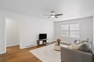 980 Brookdale Dr, East Point, GA 30344 - Photo 10
