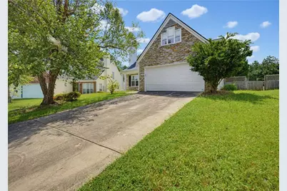 2545 Lake Royale Drive, Riverdale, GA 30296 - Photo 2